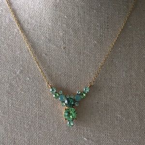 Necklace w/ green crystals
